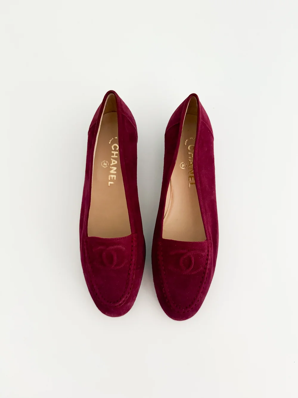 CHANEL レッド スエード ローファー　37 1/2 Chanel Lambskin Quilted CC Turnlock Loafers 37 Red 890585